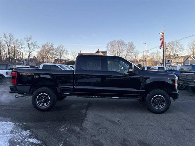 Certified 2023 Ford F350 XLT w/ Tremor Off-Road Package image 6