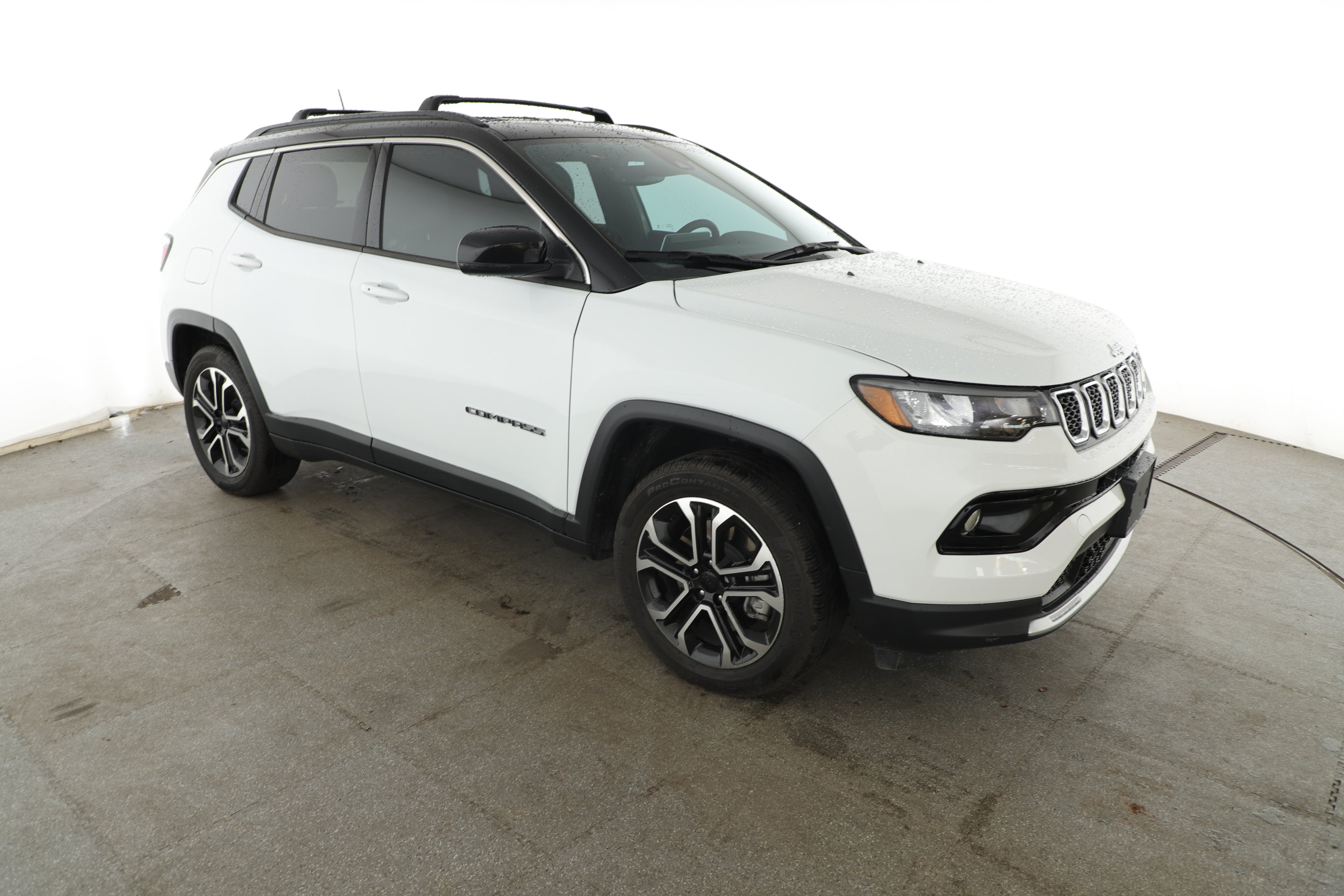 Used 2024 Jeep Compass Limited AWD/4WD image 10