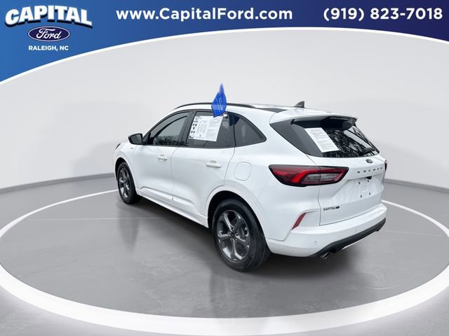Certified 2023 Ford Escape ST-Line w/ Tech Pack #1 image 4