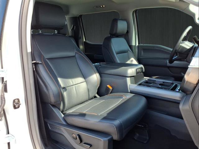 Certified 2026 Ford F450 Lariat w/ Chrome Package image 17