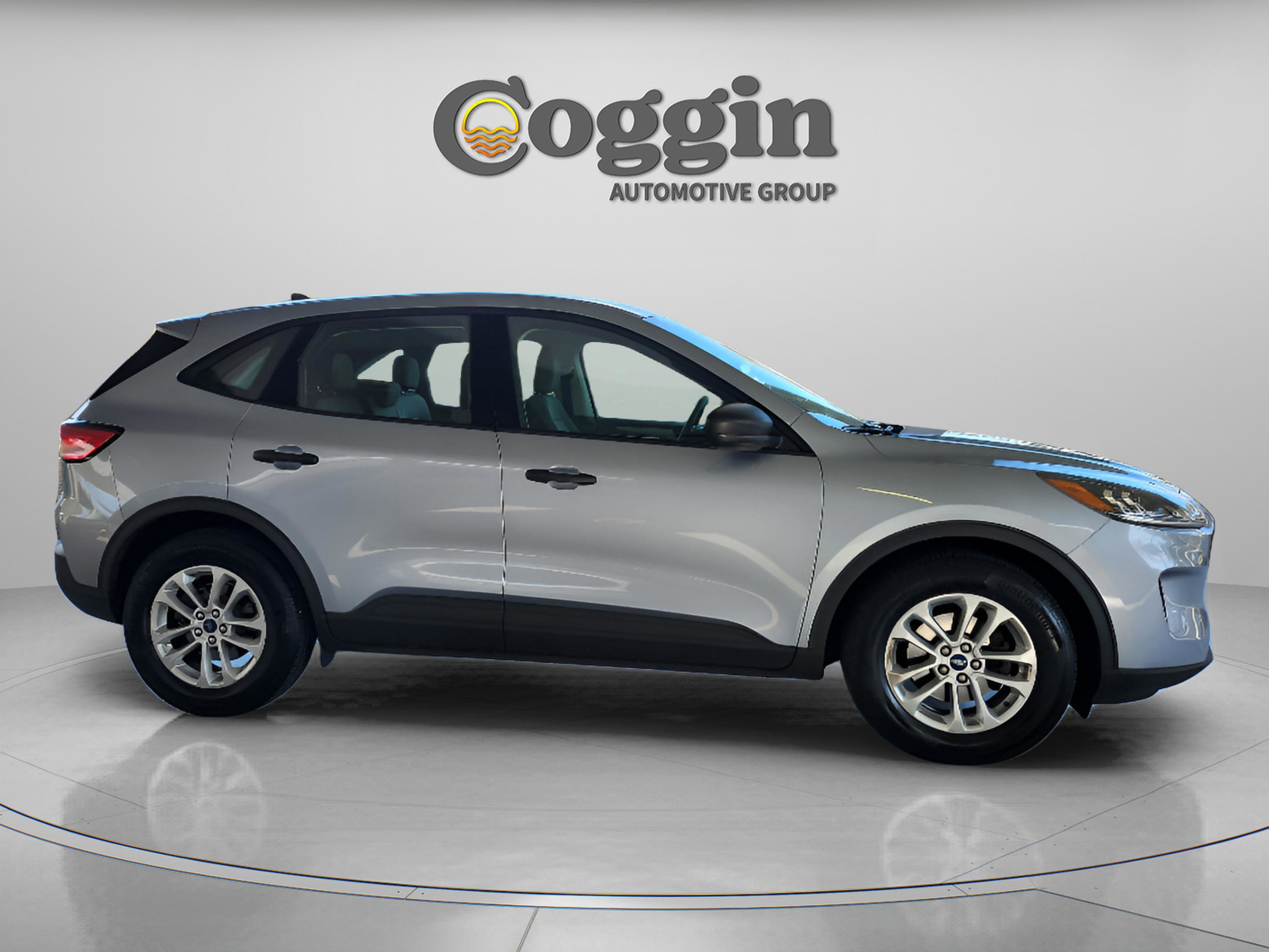 Certified 2022 Ford Escape S image 7