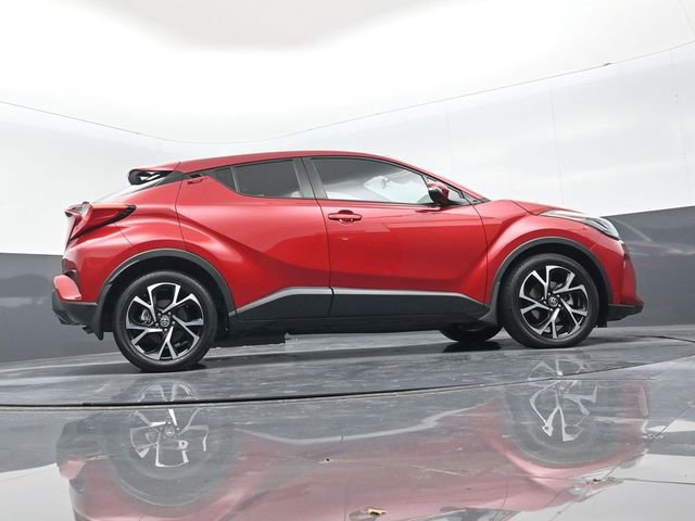 Used 2022 Toyota C-HR XLE image 19