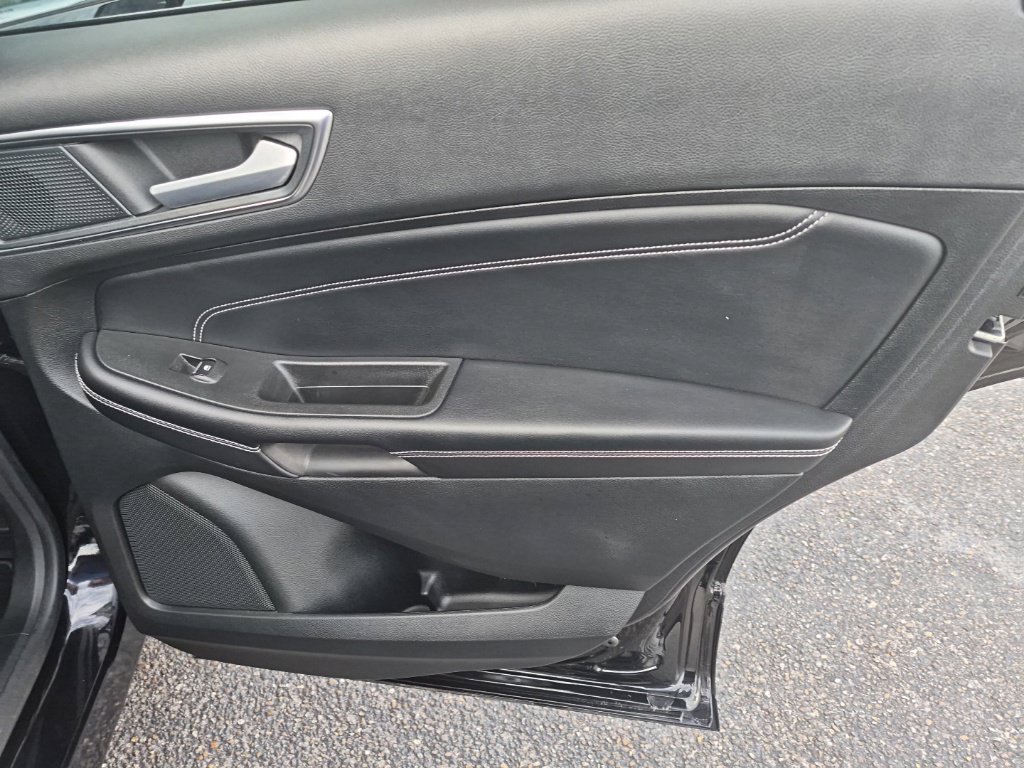 Certified 2024 Ford Edge Titanium AWD/4WD image 29