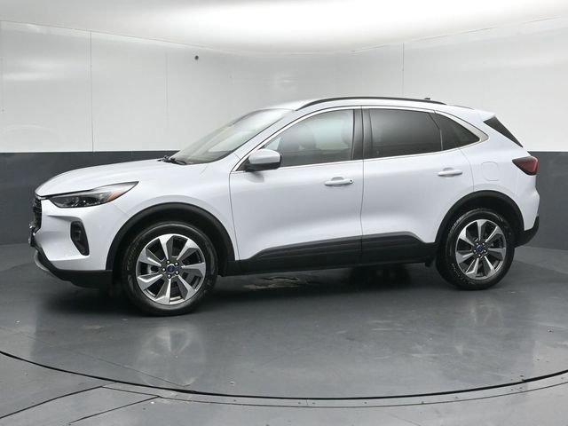 Certified 2025 Ford Escape Platinum AWD/4WD image 4