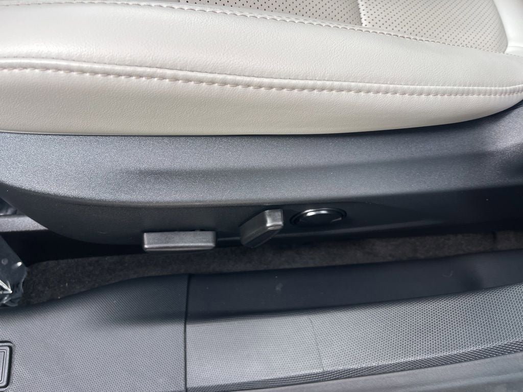 Certified 2025 Ford Mustang Mach-E Premium AWD/4WD image 34