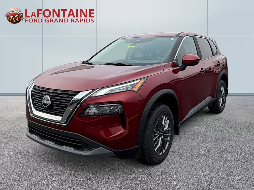 Used 2023 Nissan Rogue S image 1
