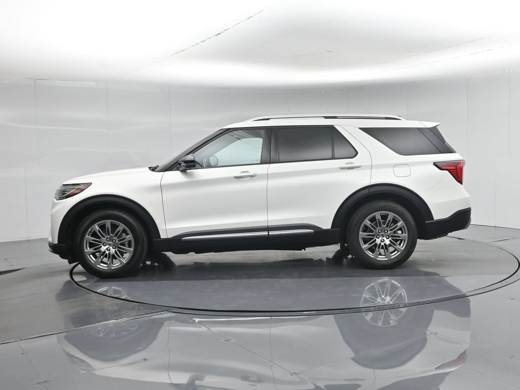 Certified 2025 Ford Explorer Platinum RWD image 35