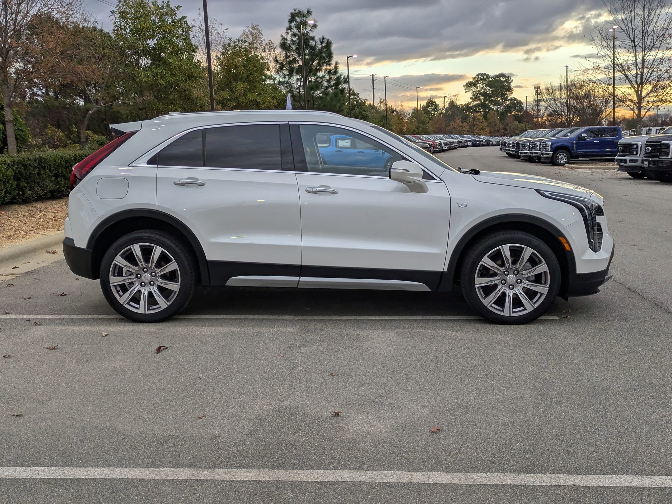 Used 2022 Cadillac XT4 Premium Luxury w/ Technology Package image 7
