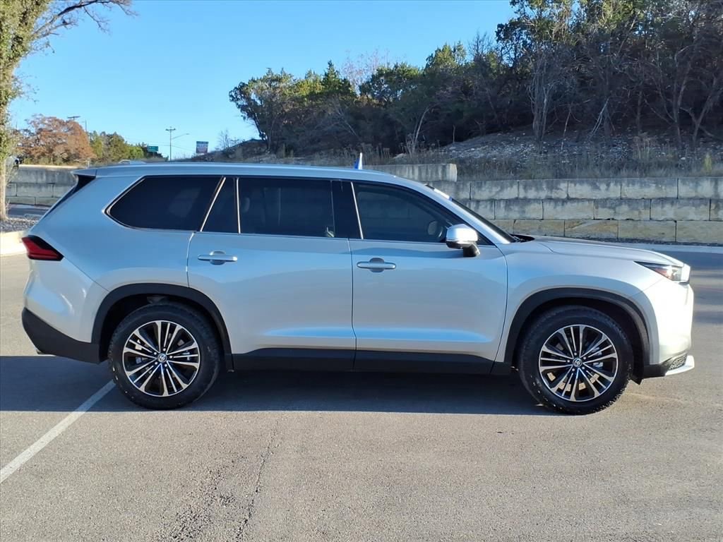Used 2024 Toyota Grand Highlander AWD Hybrid image 4