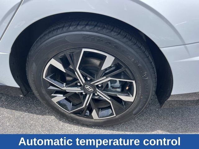 Used 2024 Hyundai Sonata SEL FWD image 14