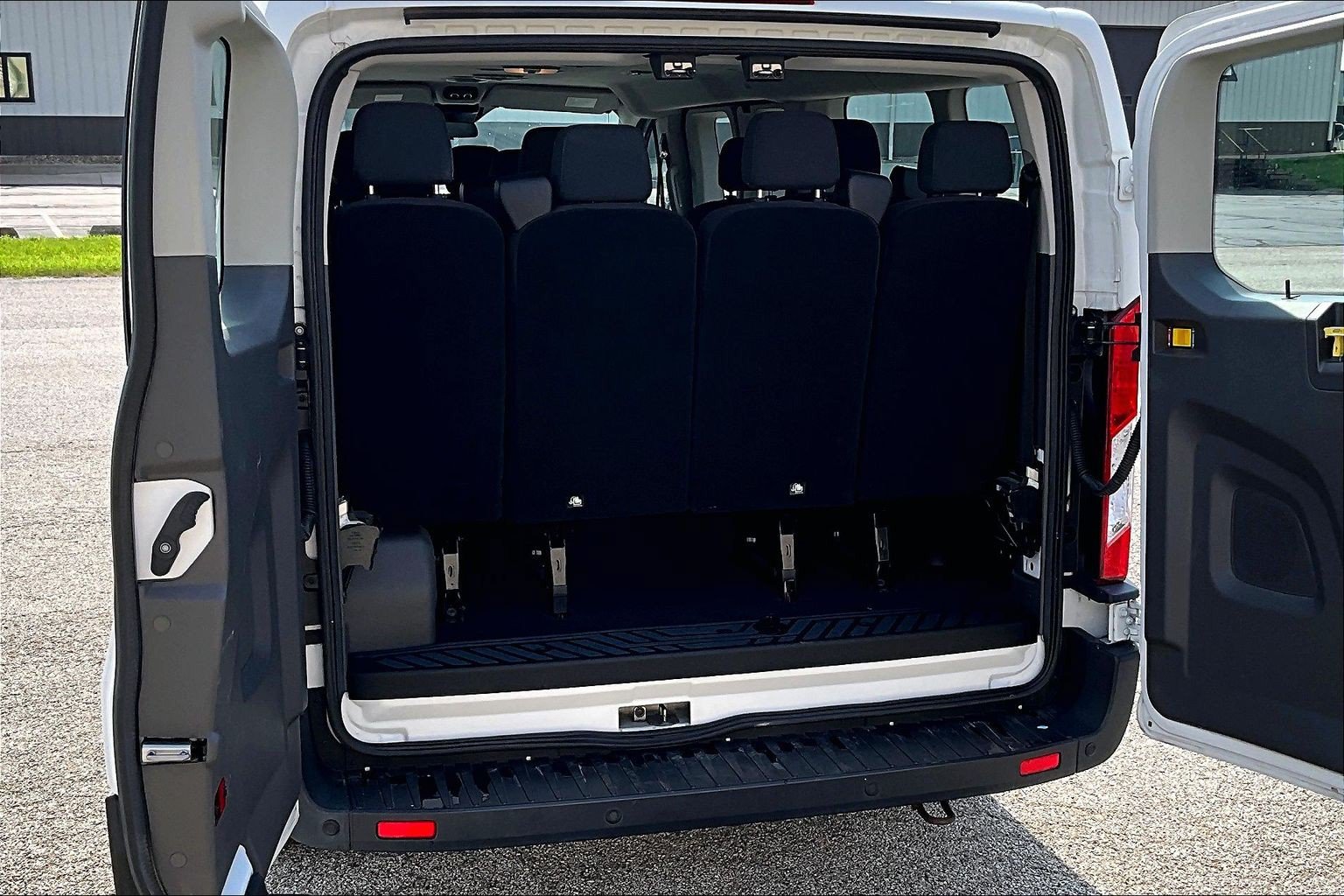Certified 2020 Ford Transit 350 XLT RWD image 19