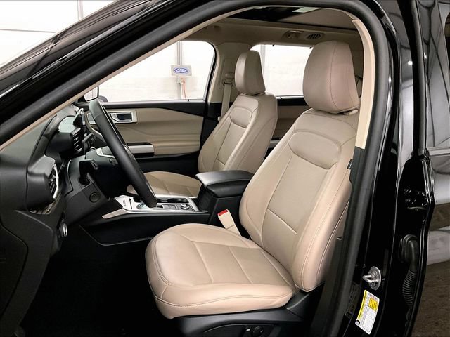 Certified 2024 Ford Explorer Limited w/ Equipment Group 301A AWD/4WD image 24