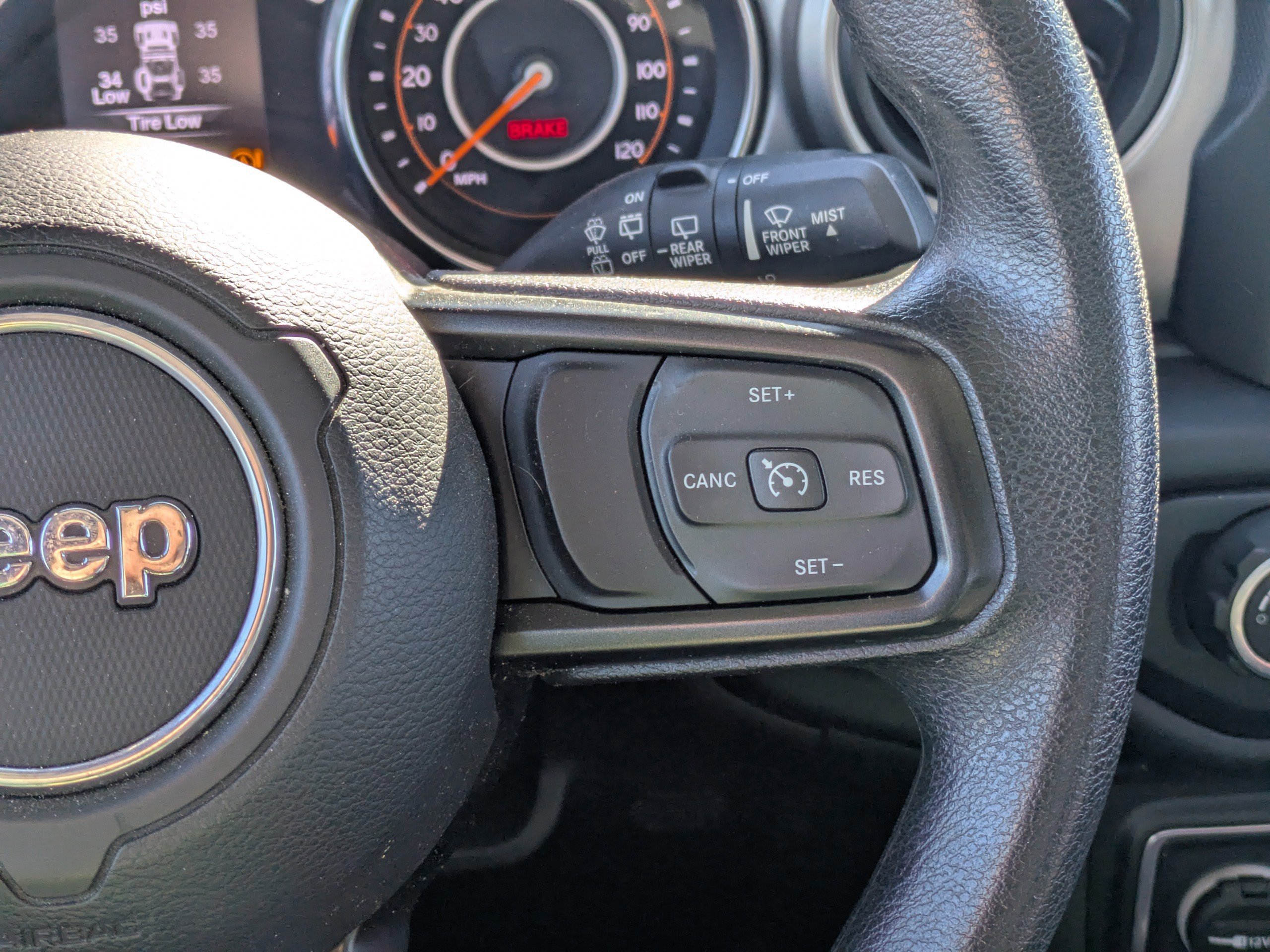 Used 2019 Jeep Wrangler Sport image 17