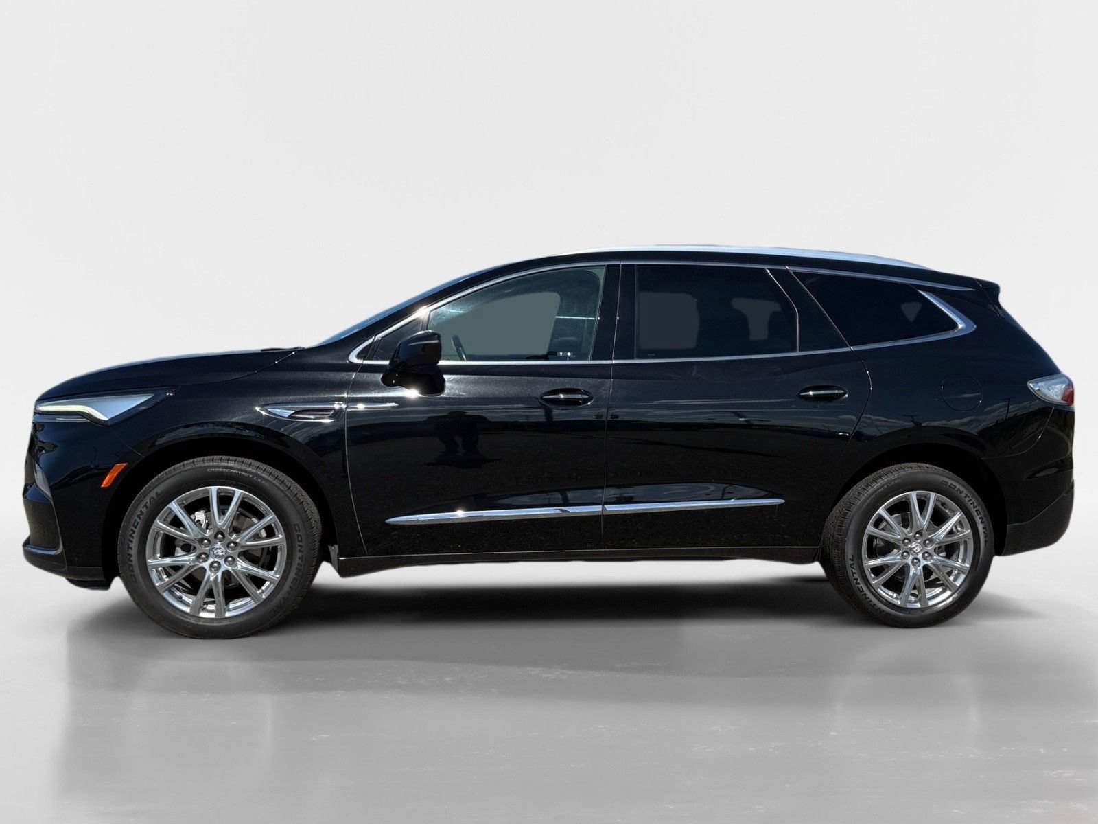 Used 2023 Buick Enclave Essence w/ Experience Buick Package FWD image 2