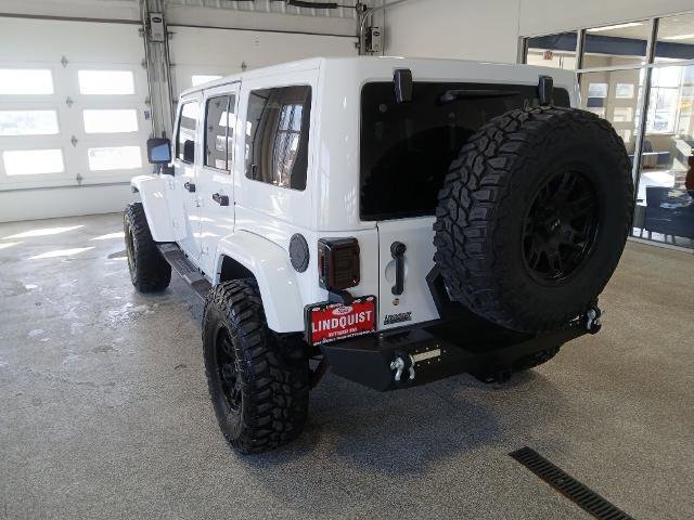 Used 2017 Jeep Wrangler Unlimited Sahara image 3