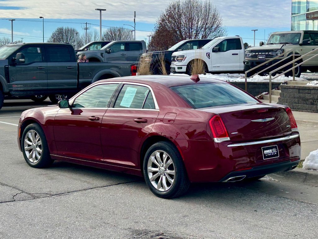 Used 2017 Chrysler 300 Limited w/ Value Package image 3