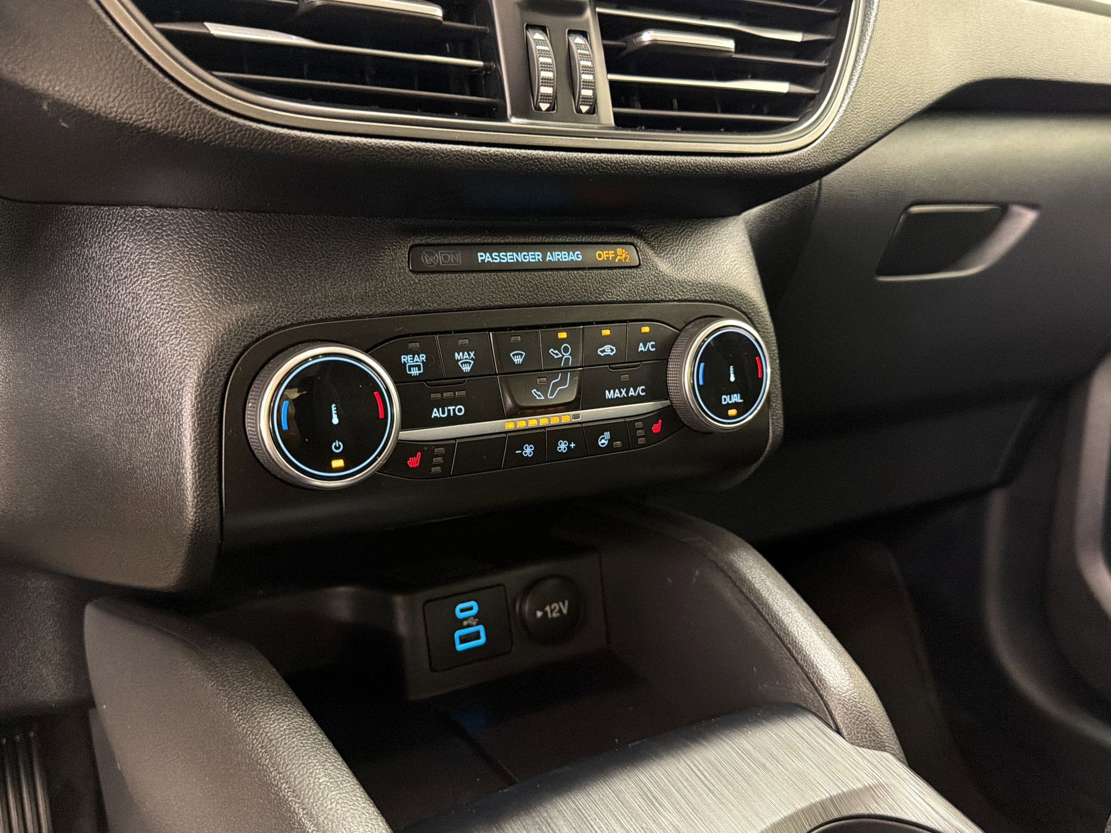 Certified 2023 Ford Escape Active AWD/4WD image 24