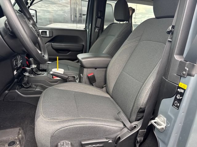 Used 2025 Jeep Wrangler Sport AWD/4WD image 10