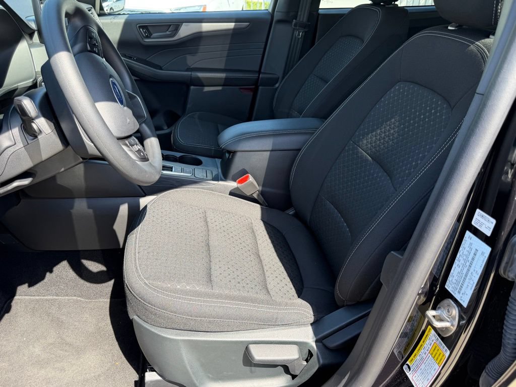 Certified 2025 Ford Escape Active FWD image 22