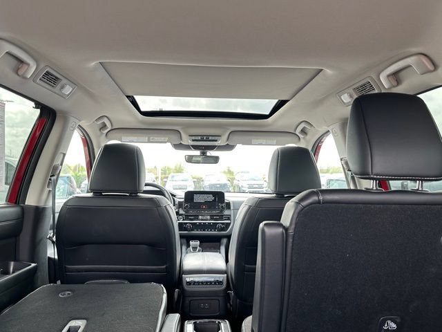 Used 2023 Nissan Pathfinder SL w/ SL Premium Package AWD/4WD image 9