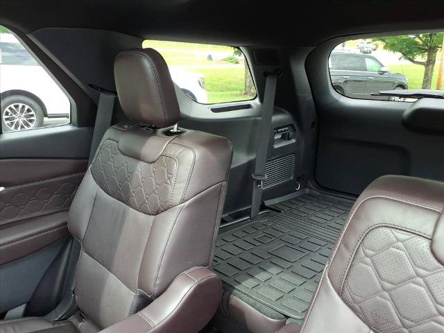 Certified 2025 Ford Explorer Platinum w/ Ultimate Package AWD/4WD image 10
