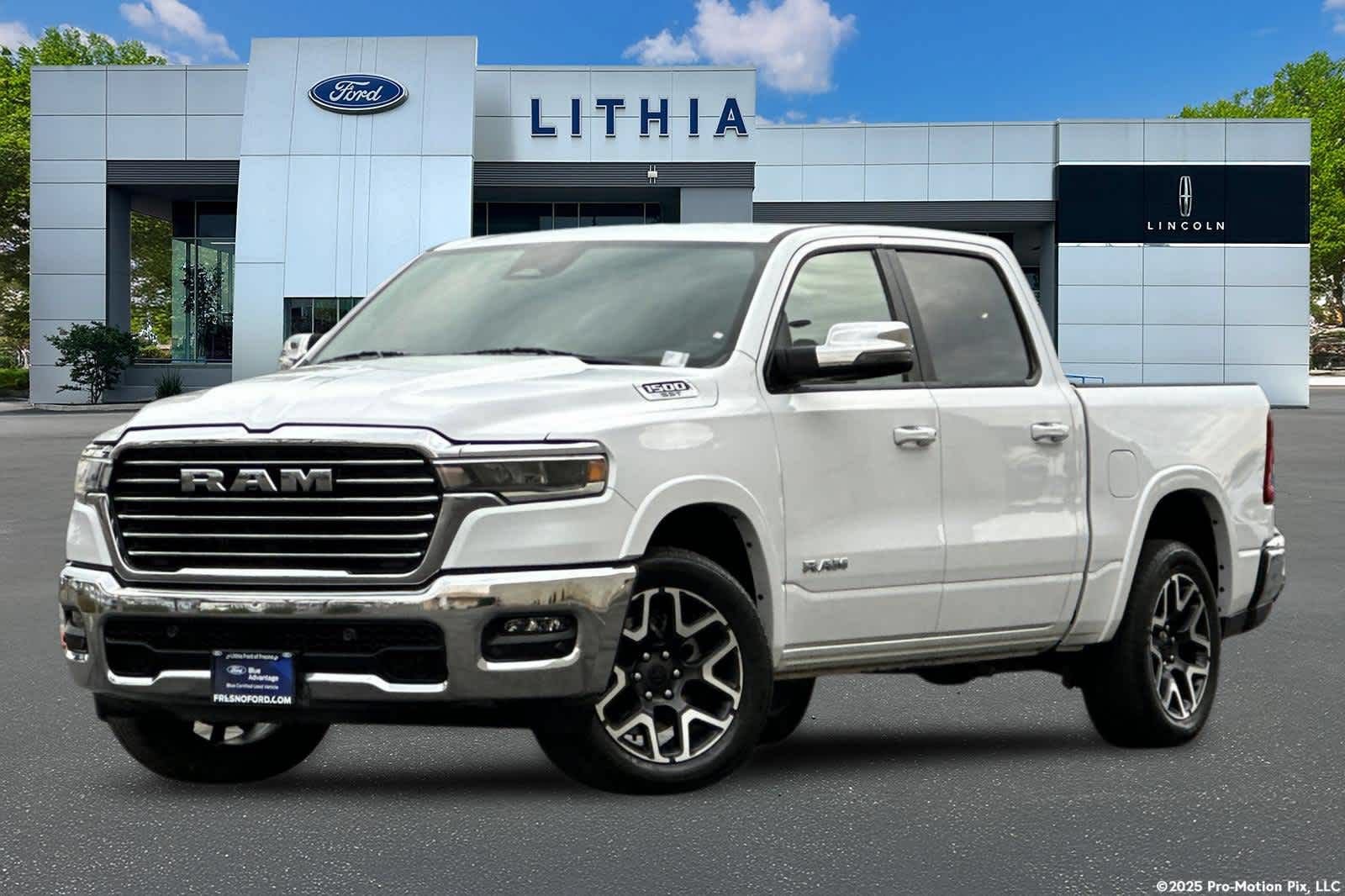 Used 2025 RAM 1500 Laramie AWD/4WD image 1
