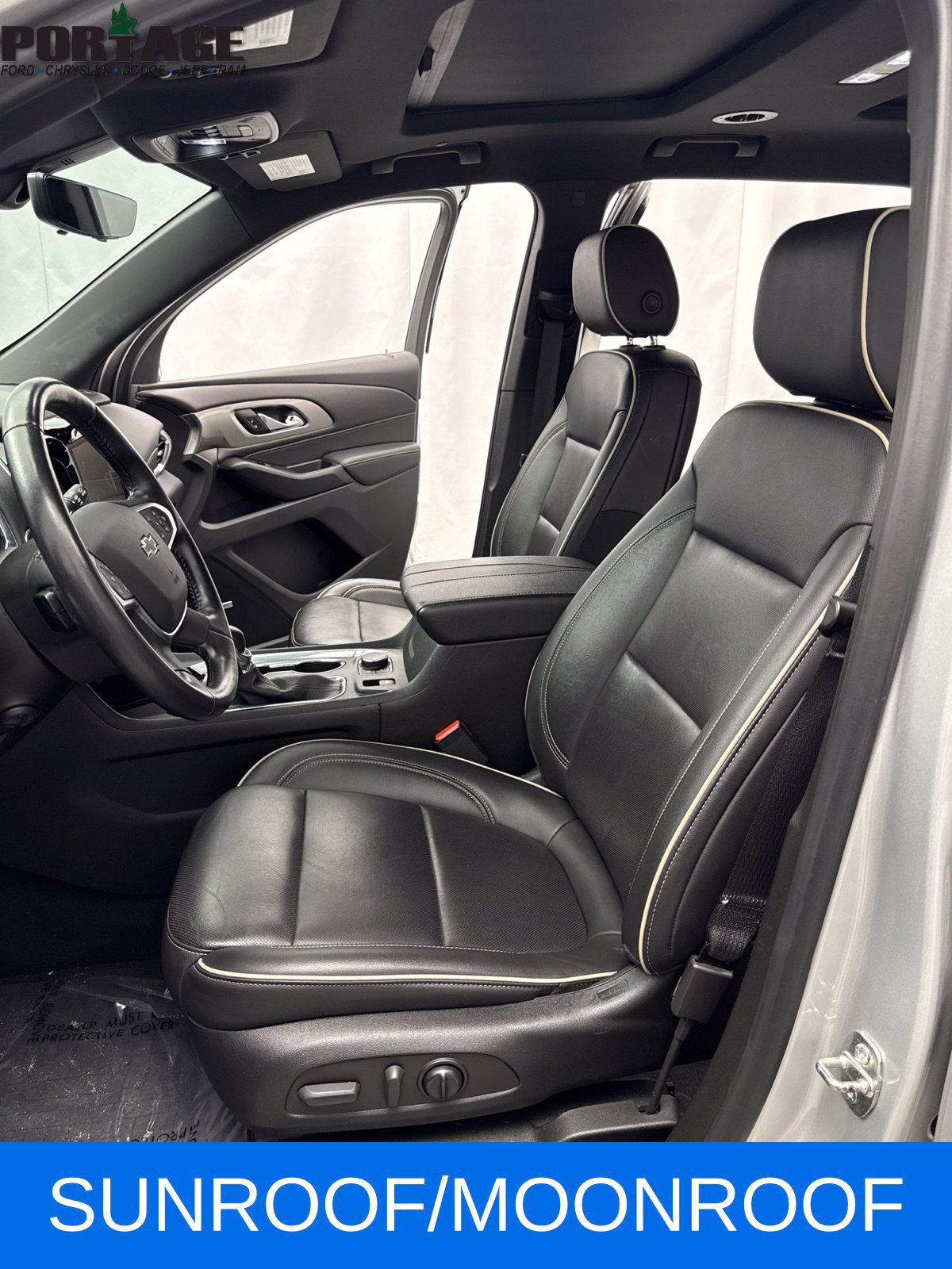 Used 2022 Chevrolet Traverse Premier w/ Redline Edition AWD/4WD image 8