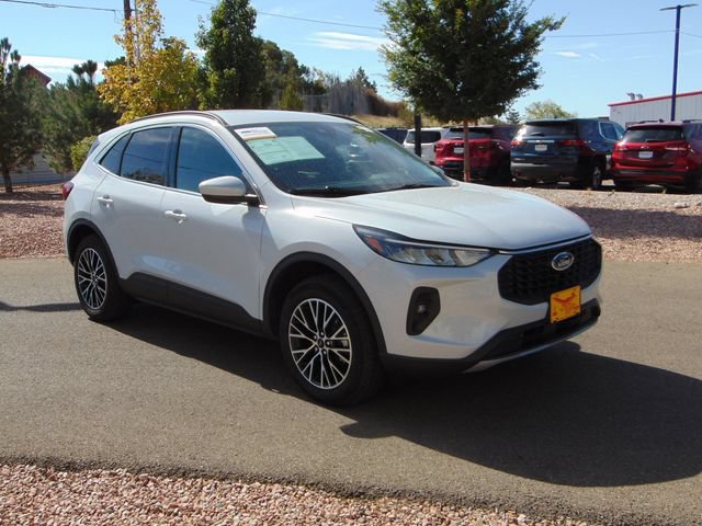 Certified 2026 Ford Escape SE FWD image 8