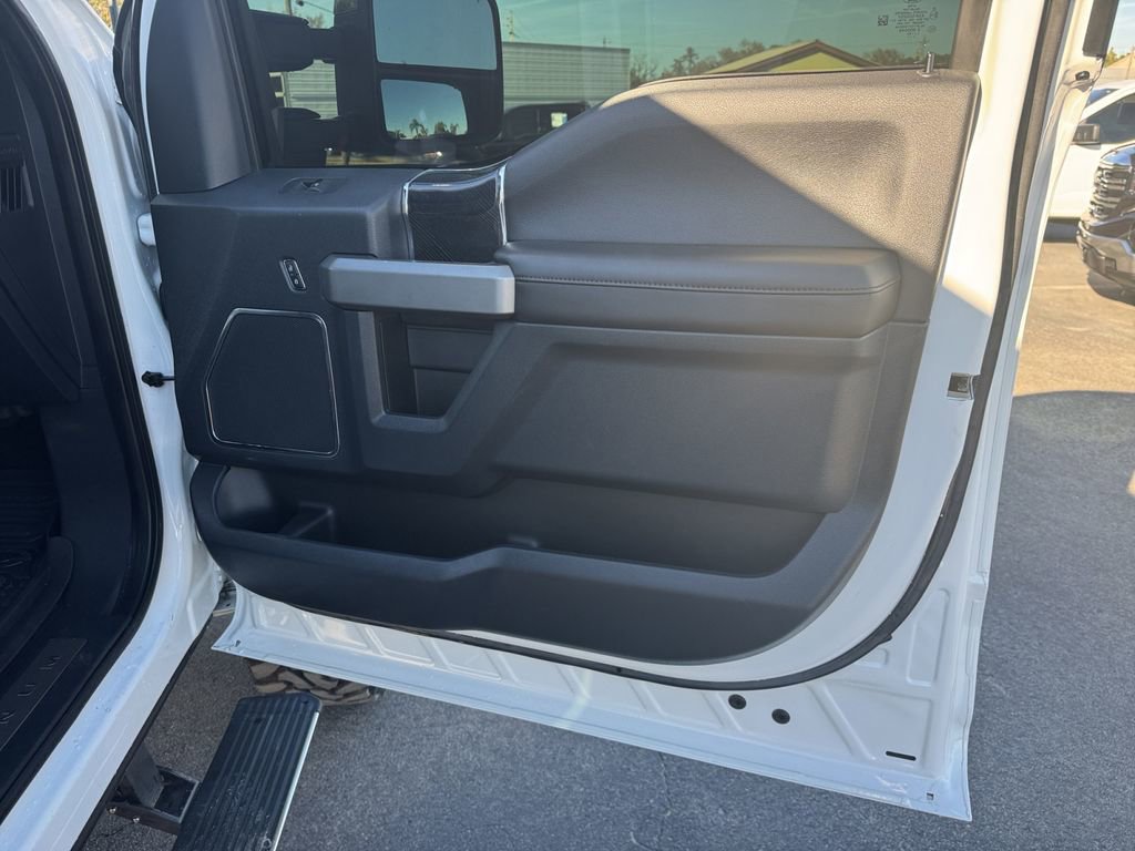 Certified 2022 Ford F450 Platinum w/ FX4 Off-Road Package image 21