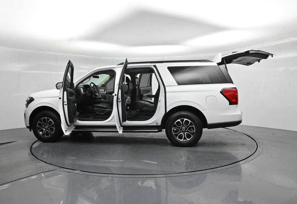 Certified 2023 Ford Expedition Max XLT RWD image 36