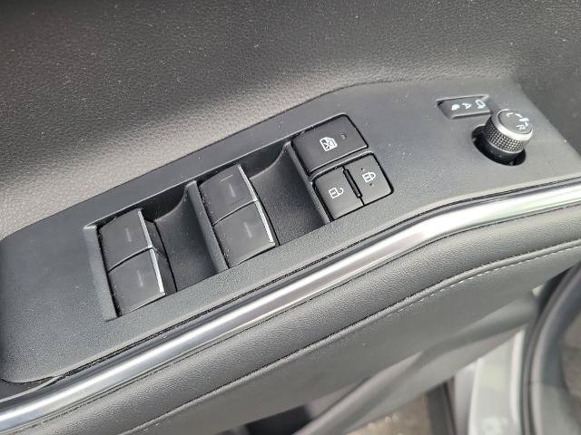Used 2025 Toyota Highlander Platinum AWD/4WD image 13