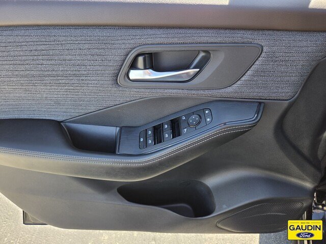 Used 2023 Nissan Rogue SV FWD image 18