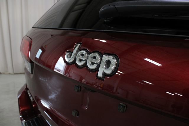 Used 2020 Jeep Grand Cherokee Limited AWD/4WD image 32
