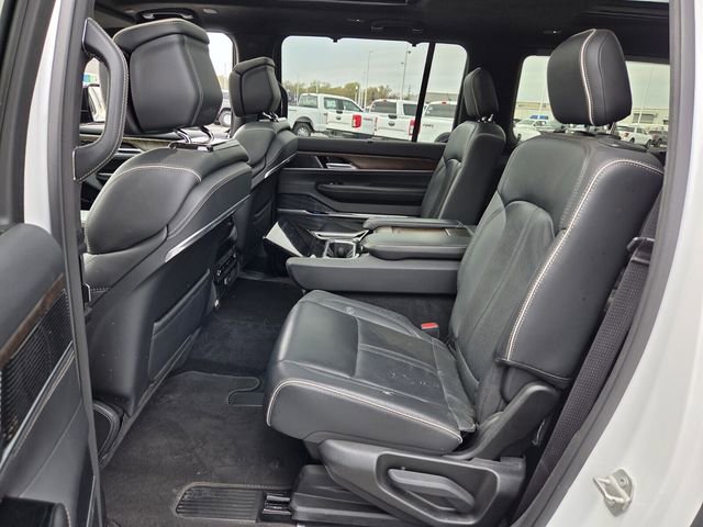 Used 2023 Jeep Grand Wagoneer L Series II image 10