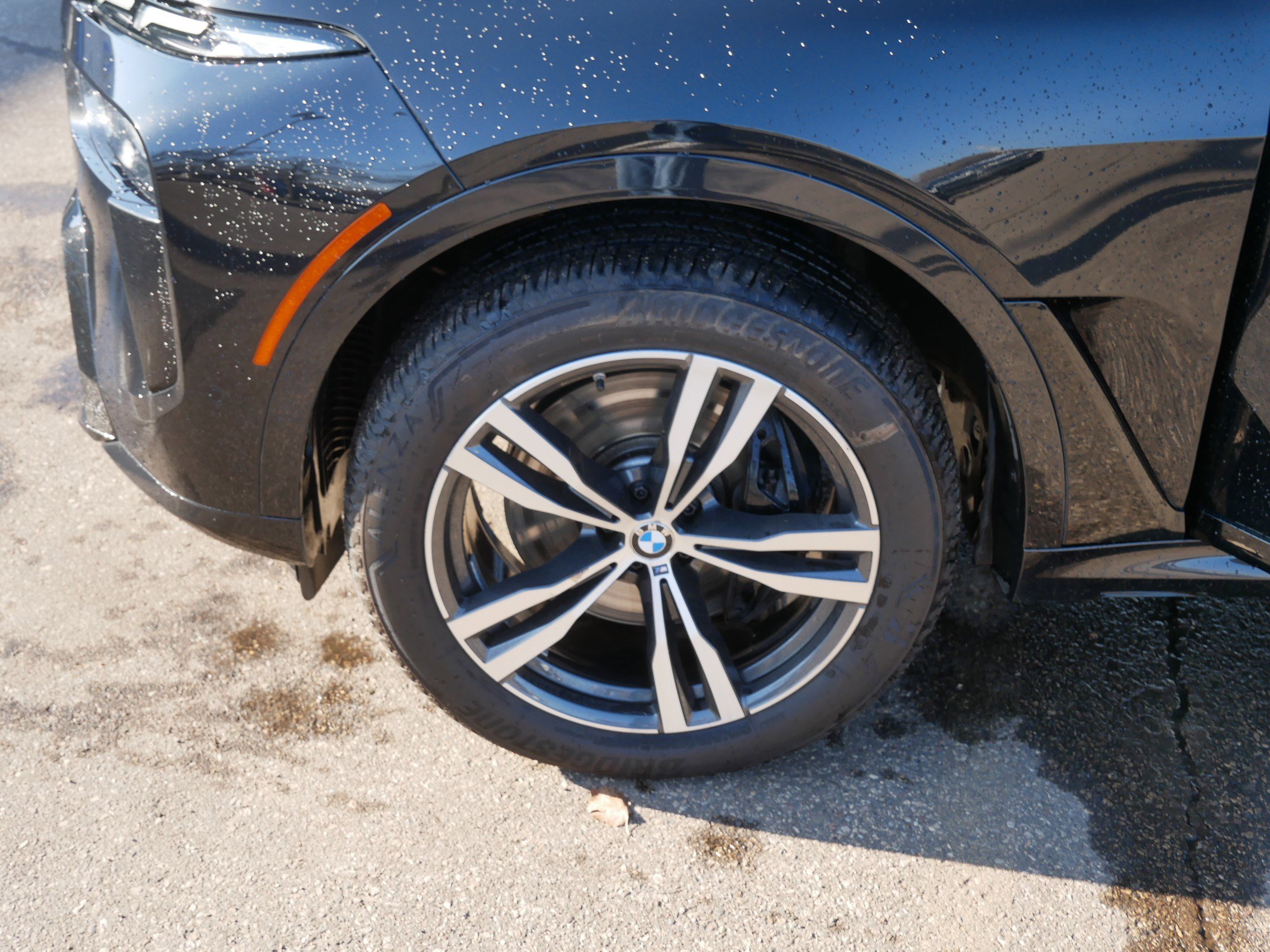 Used 2023 BMW X7 xDrive40i w/ Executive Package image 15