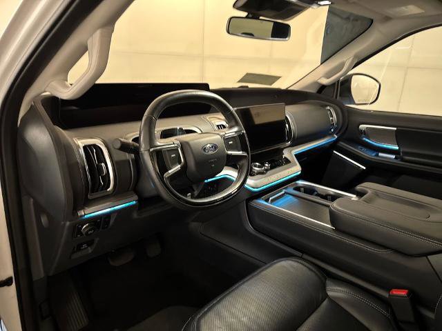 Certified 2025 Ford Expedition Max Platinum AWD/4WD image 5