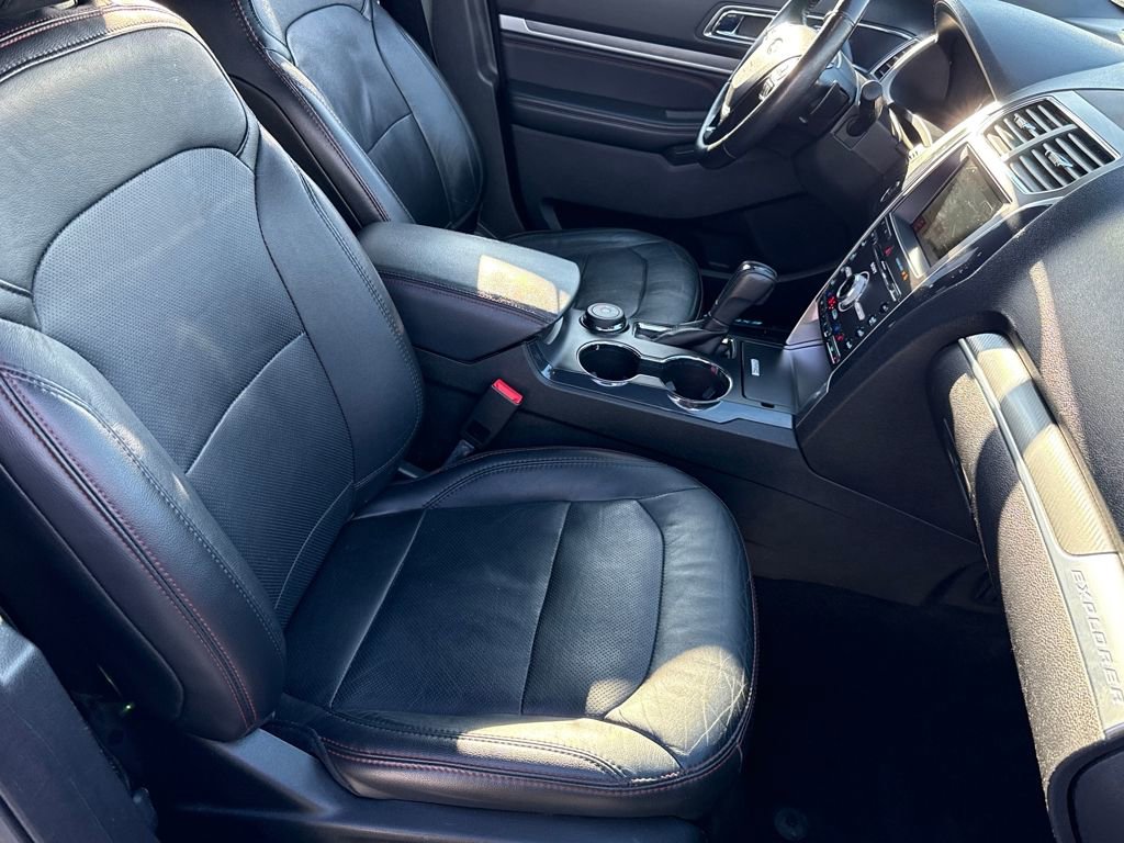 Certified 2018 Ford Explorer Sport w/ Equipment Group 401A image 8