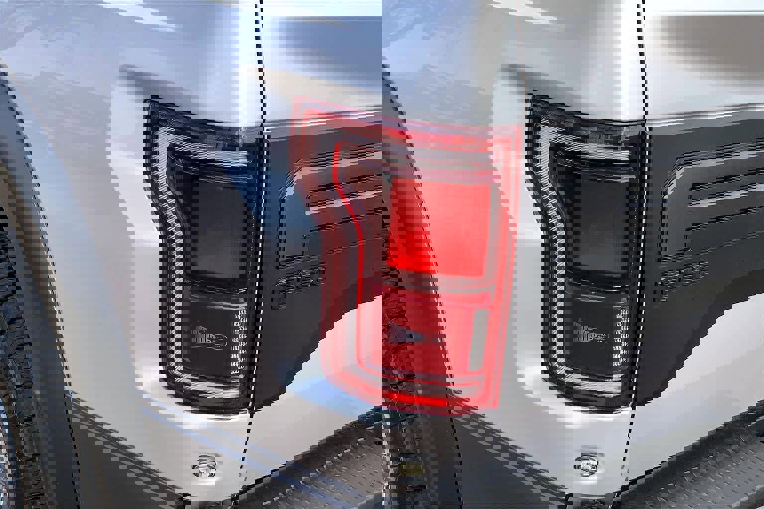 Certified 2019 Ford F150 Raptor w/ Equipment Group 802A Luxury image 28