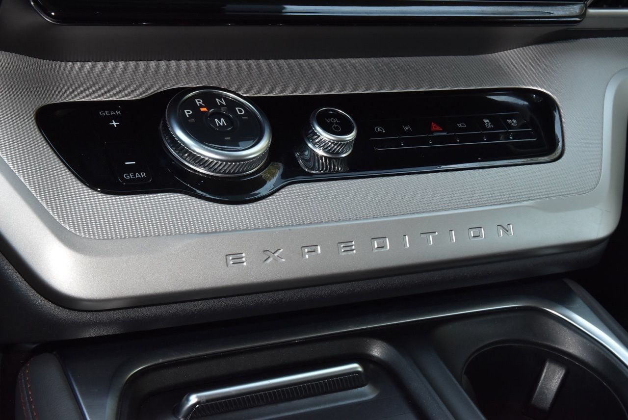 Certified 2025 Ford Expedition Max Active RWD image 30