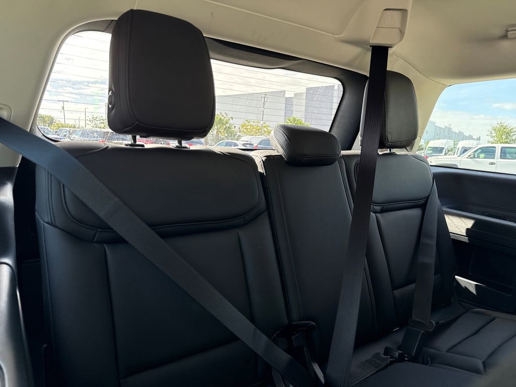 Certified 2025 Ford Expedition Active image 29