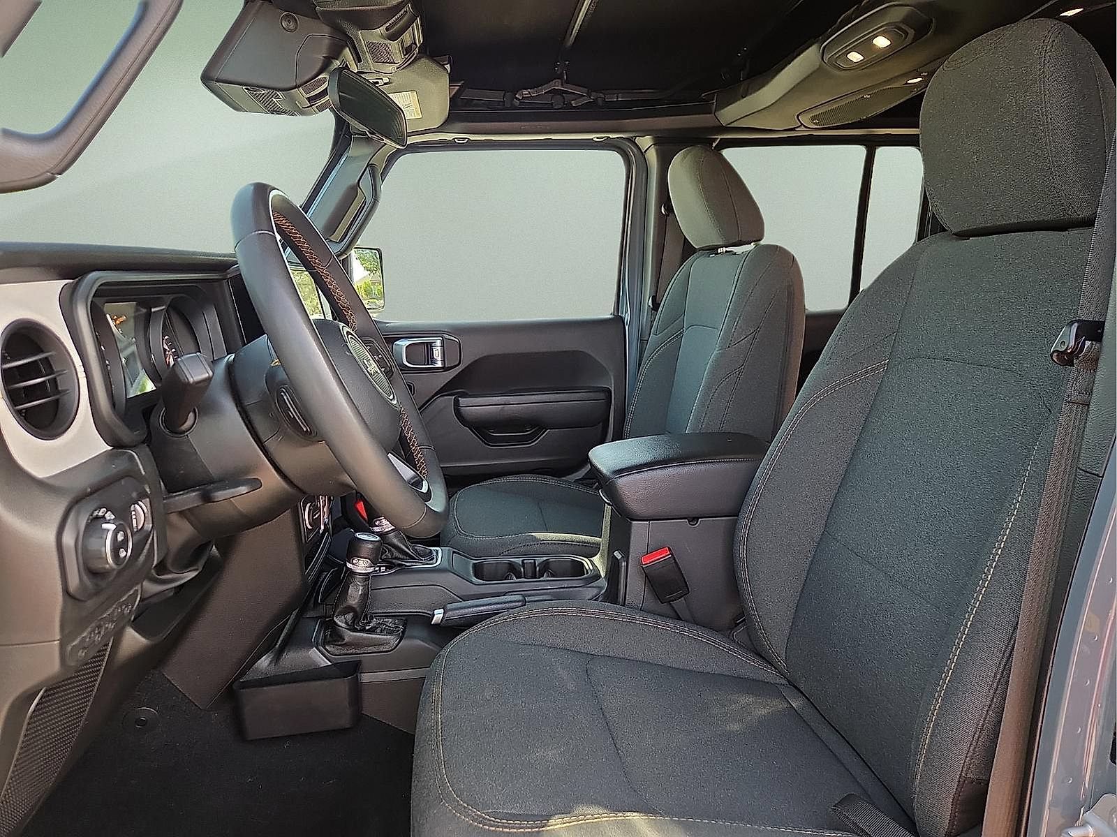 Used 2024 Jeep Gladiator Sport AWD/4WD image 14