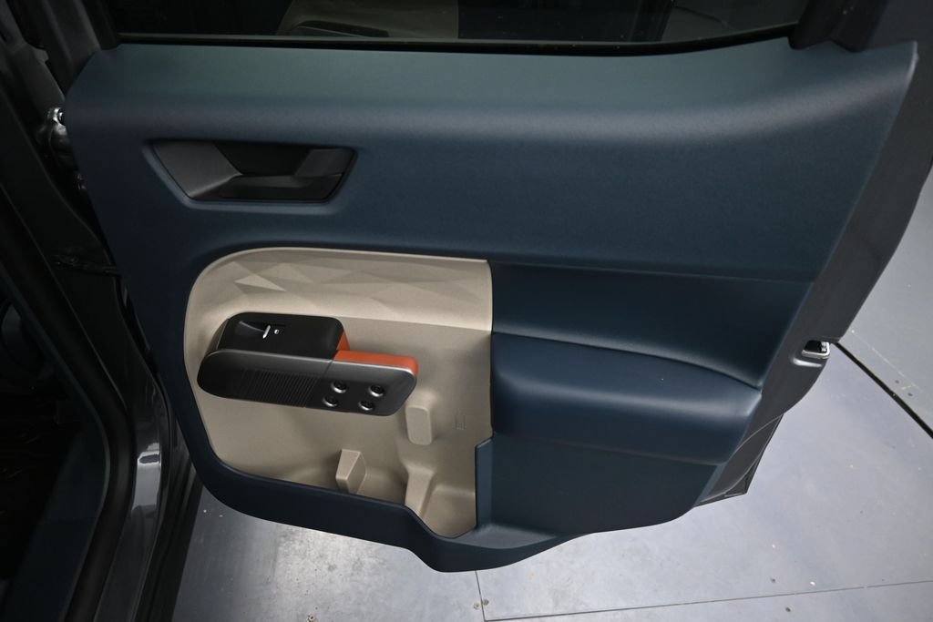 Certified 2025 Ford Maverick Lariat AWD/4WD image 27
