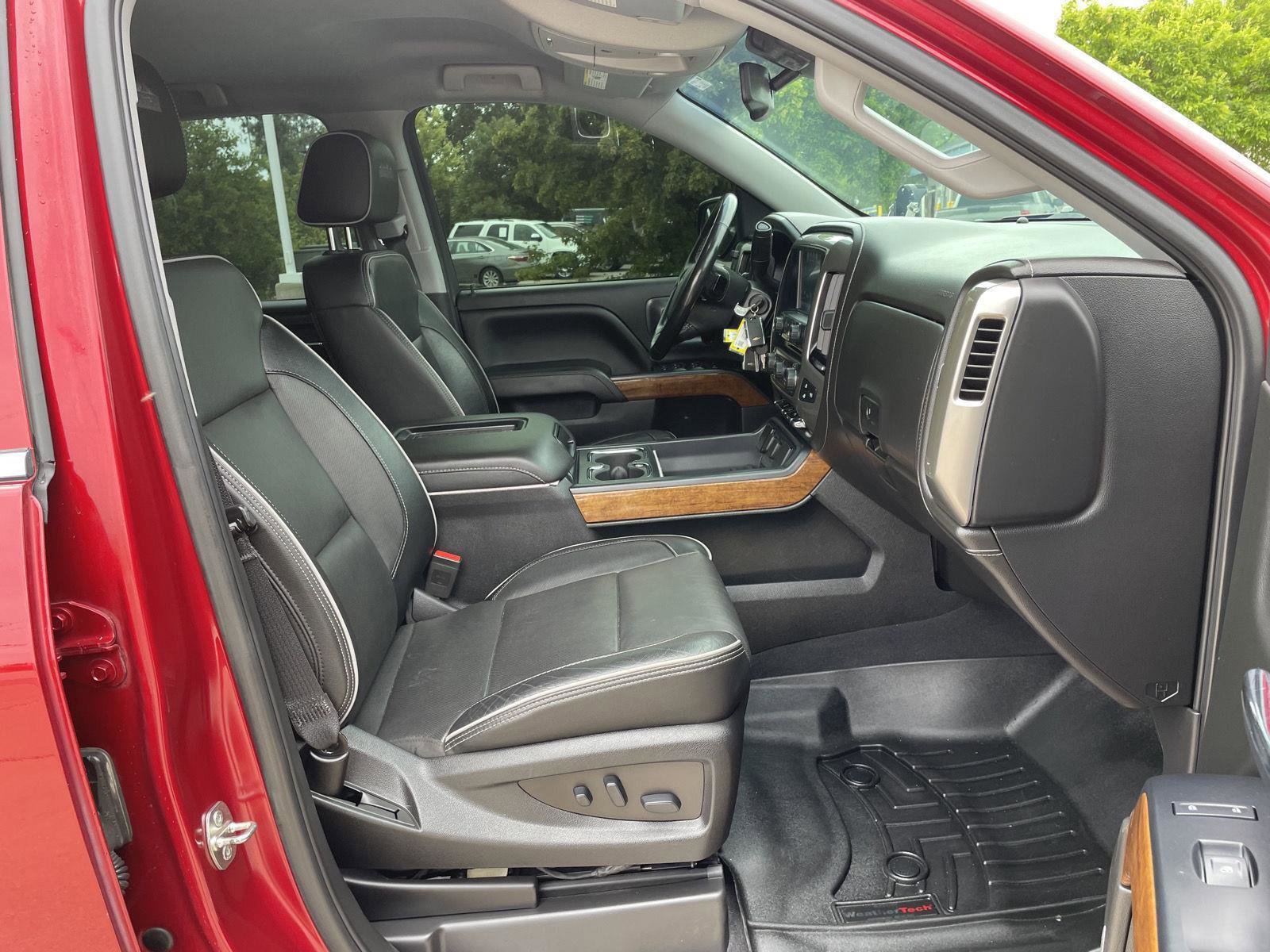 Used 2018 Chevrolet Silverado 1500 High Country AWD/4WD image 19