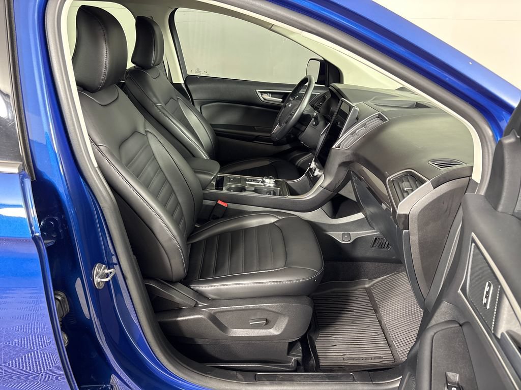 Certified 2024 Ford Edge SEL AWD/4WD image 7