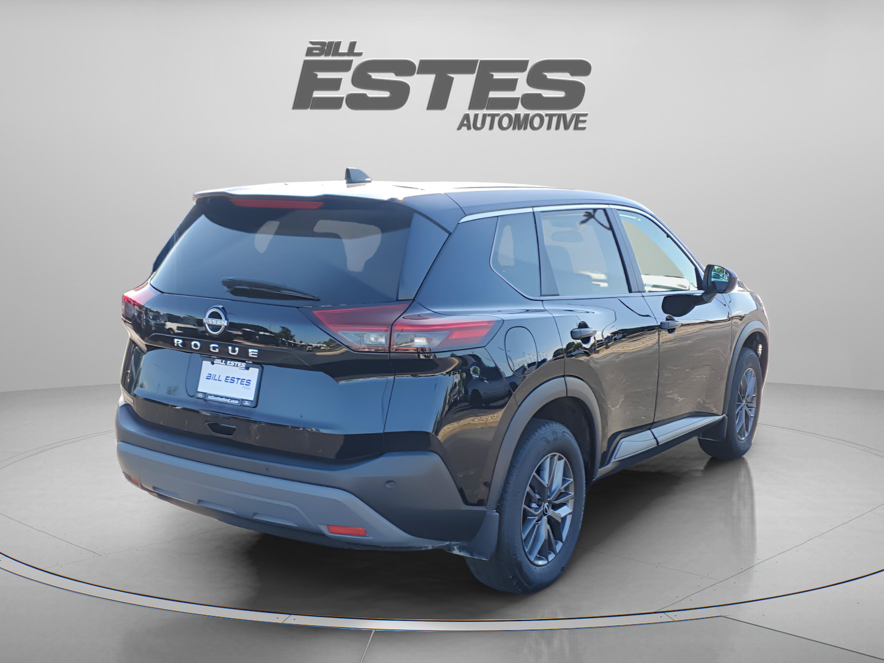 Used 2023 Nissan Rogue S FWD image 4