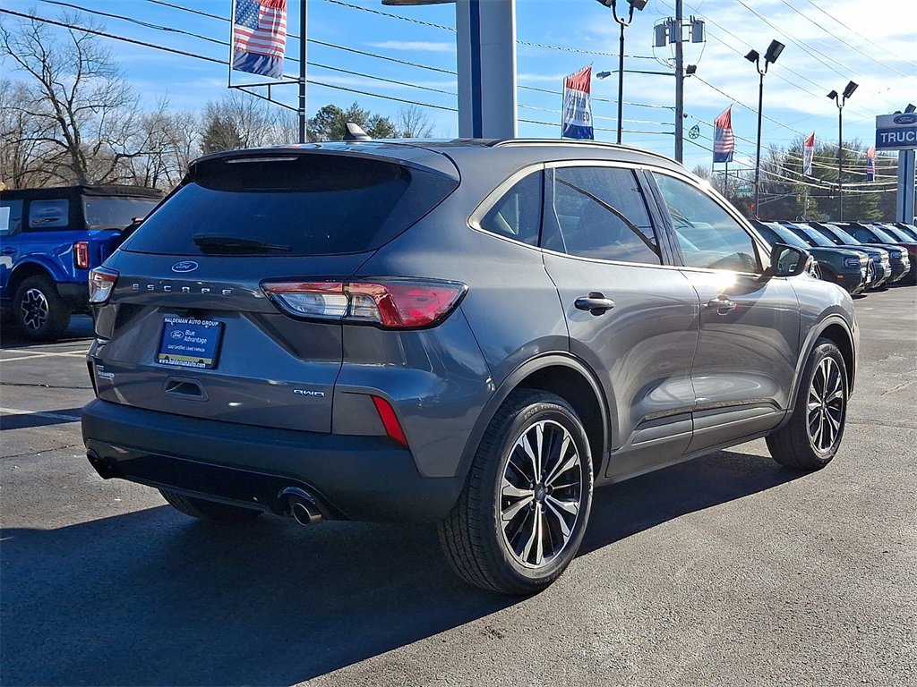 Certified 2022 Ford Escape SE w/ SE Sport Appearance Package image 5