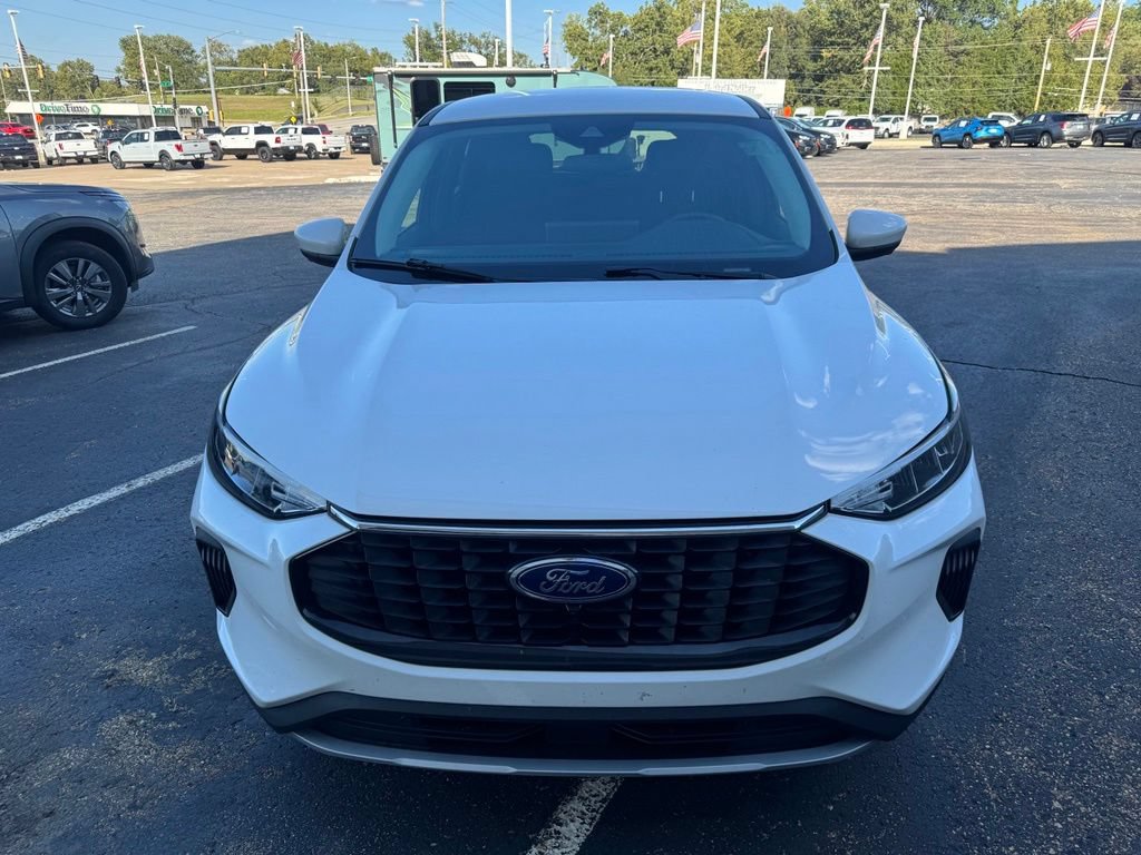 Certified 2023 Ford Escape Active w/ Tech Pack #2 AWD/4WD image 2