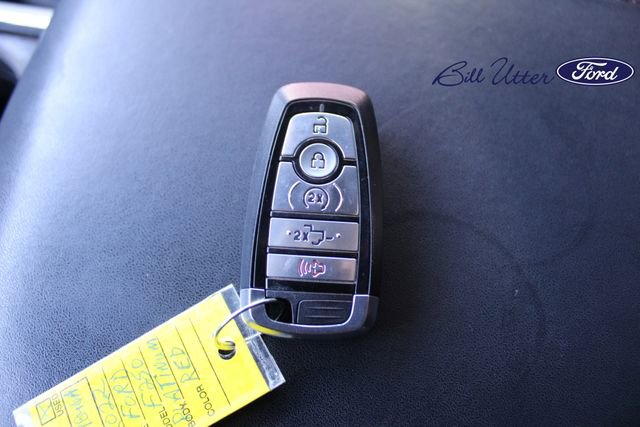 Certified 2022 Ford F250 Platinum w/ FX4 Off-Road Package image 11