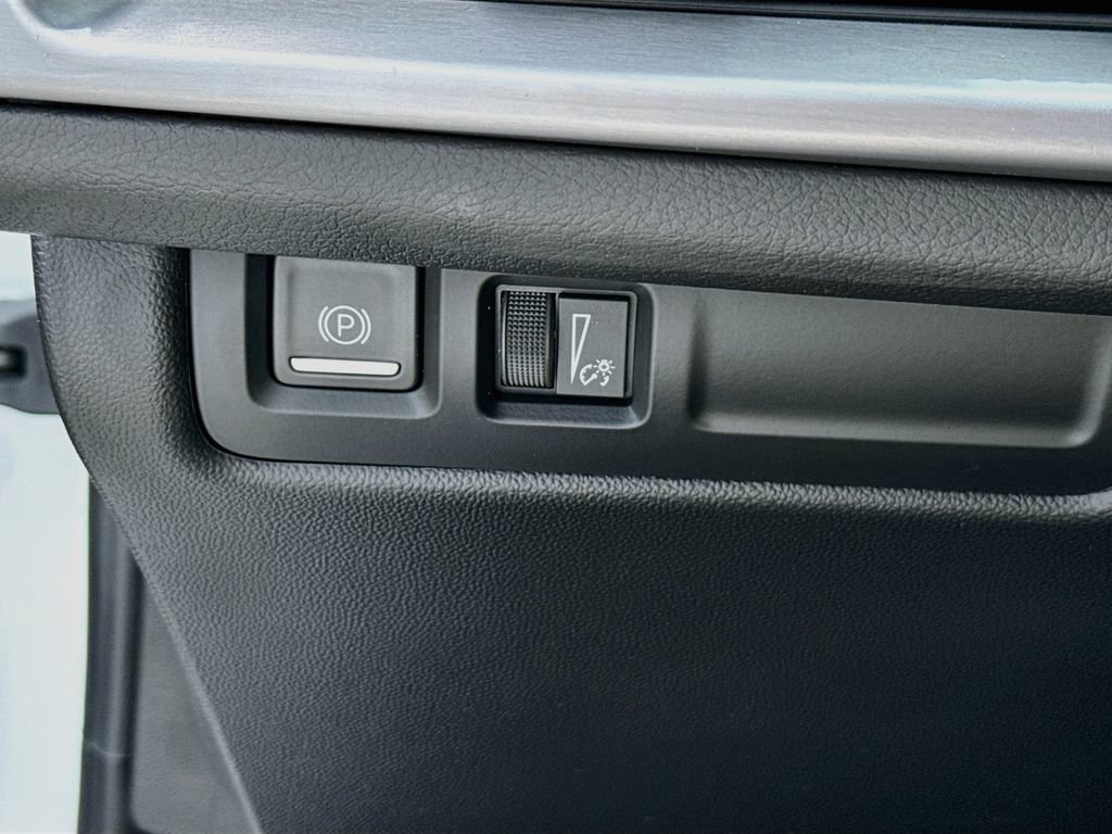 Used 2024 Cadillac XT4 Premium Luxury FWD image 10