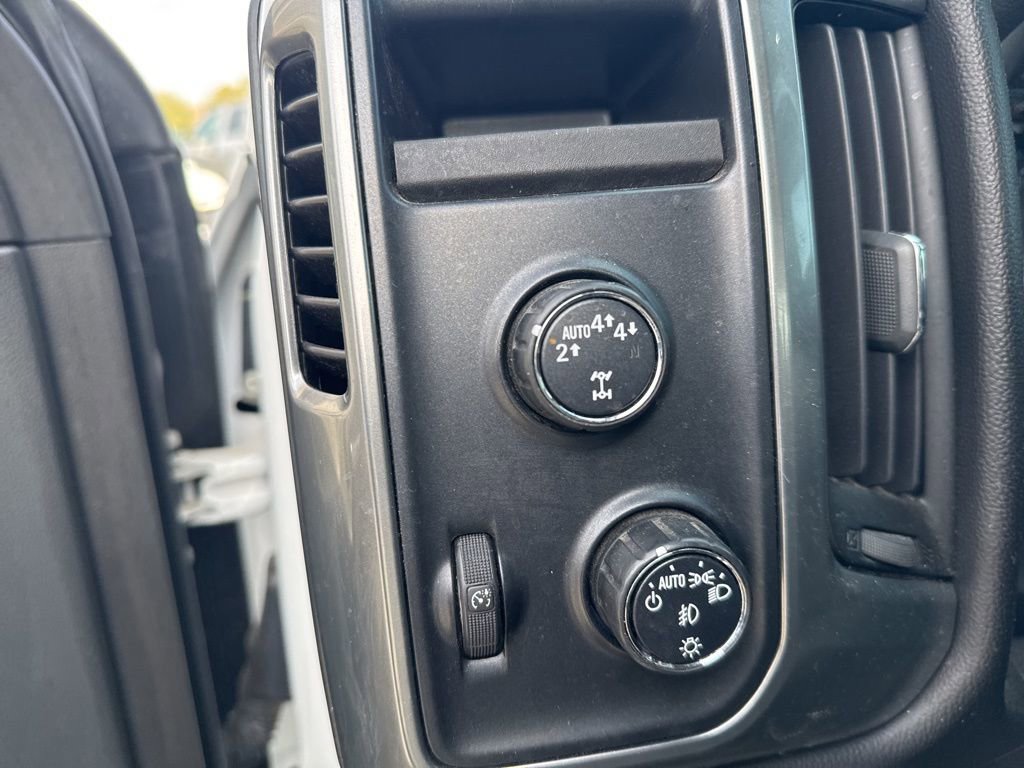 Used 2017 Chevrolet Silverado 1500 LT w/ All Star Edition image 13